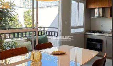 Apartamento no bairro Santa Mônica com dois quartos, suíte e varanda.