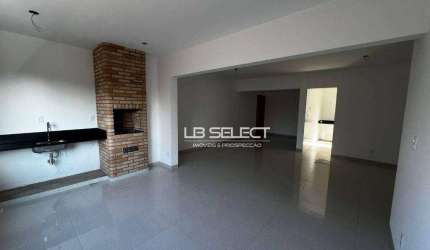 Apartamento no bairro Finotti com três quartos, duas suíte e varanda gourmet.