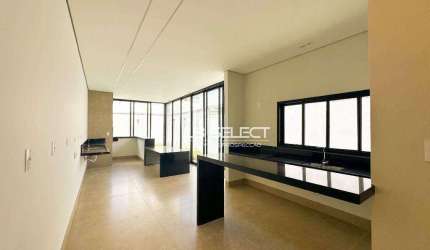 Casa no Condomínio Tamboré com três quartos, suíte e varanda gourmet.