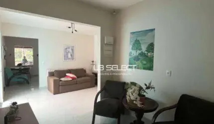 Casa no bairro Rosário com três quartos e três kitnets do lado de fora. Adaptadas para Airbnb.