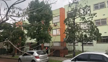 Apartamento com 1 quarto à venda na Avenida Mãe Apolinária Matias Batista, 307, Morro Santana, Porto Alegre por R$ 135.000
