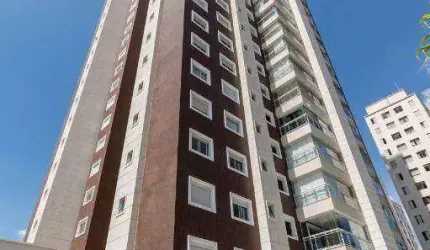 Apto Duplex Rico em Armários