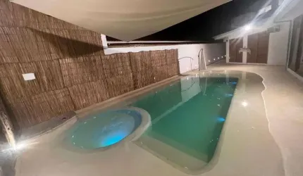 Casa Maresias praia paúba...3 Suítes.6 vgs Piscina