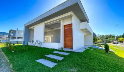 Casa para Venda em Florianópolis, São João do Rio Vermelho, 3 dormitórios, 3 suítes, 4 banheiros, 2 vagas