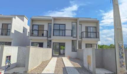 Casa para Venda em Florianópolis, São João do Rio Vermelho, 2 dormitórios, 2 suítes, 2 banheiros, 2 vagas