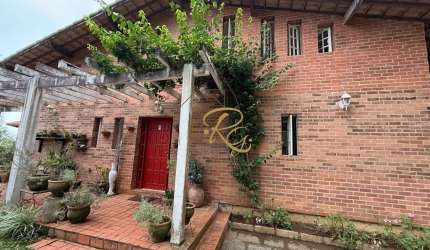 Casa comercial com 2 salas para alugar na Estrada dos Pinheiros, 3060, Parque do Imbui, Teresópolis, 341 m2 por R$ 5.000