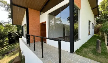 Casa à venda em Vargem Grande- Teresópolis/RJ