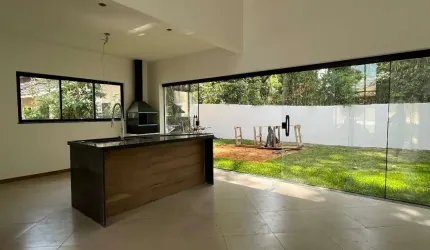 Casa em condomínio à venda em Vargem Grande- Teresópolis/ RJ