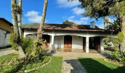 Casa com 3 quartos à venda na Rua Castro Alves, 10, Carlos Guinle, Teresópolis, 800 m2 por R$ 1.500.000
