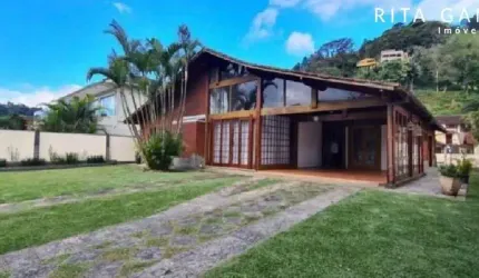 Casa a venda no Comary