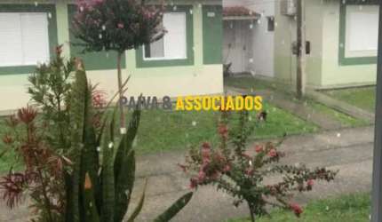 Casa em condomínio fechado com 3 quartos à venda na Olegário Mariano, 231, Três Vendas, Pelotas por R$ 308.000