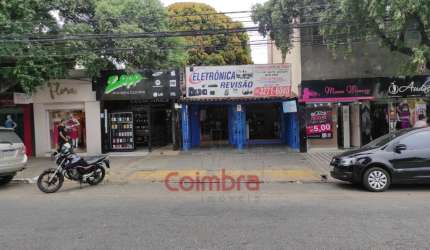 Casa e Lojas no Centro