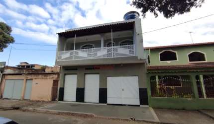 Casa duplex no bairro Santa Rita
