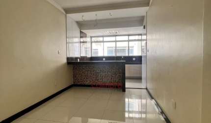 Apartamento reformado no Centro