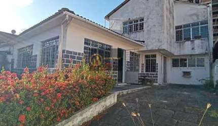 Casa com 11 quartos, 320m², à venda em Recife, Torre