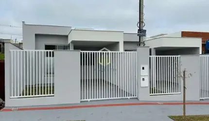 Casa geminada á venda no JD. PACAEMBU com 02 dormitórios, 01 banheiro social, sala em 02 ambientes,