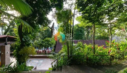 Apartamento, Cosme Velho, 2 quartos, sala em dois Ambientes, varanda, vista Livre, cozinha com armá