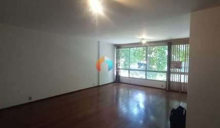 Apartamento, Tijuca, 4 quartos, 2 banheiros, copa-cozinha, área de serviço e 2 dependências, frente