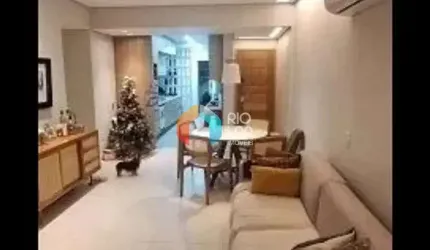 Apartamento à Venda em Copacabana, Reformado, 3 Quartos (1 suíte) Cozinha Planejada, Dependência Co