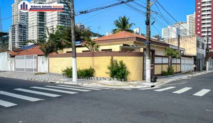 Casa para Locação em Praia Grande, Canto do Forte, 2 dormitórios, 1 suíte, 2 banheiros, 2 vagas