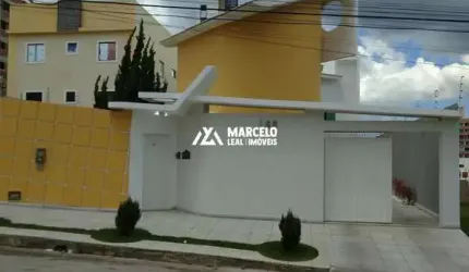 Casa Alto padrão com 375 m² de área construída com 3 suítes + dependência comple