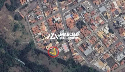 Vendo Terreno de esquina em rua asfaltada no Bairro Recreio com 306,72 m² proxim