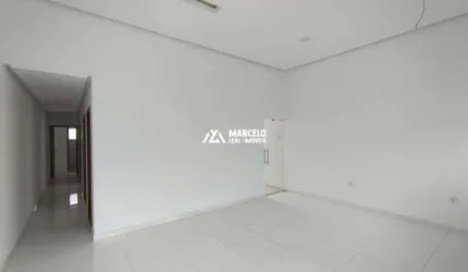 Vendo excelente casa 3 quartos sendo 1 suíte, Sala e cozinha com pé direito alto