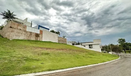 Terreno em condomínio fechado à venda no Loteamento Residencial Reserva do Engenho, Piracicaba  por R$ 750.000