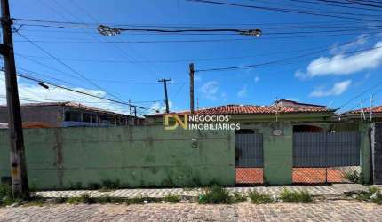 Casa de esquina com 3 dormitórios, ideal para construção de Kit-Nets à venda, 148 m² por R$ 300.000 - Nova Descoberta - Natal/RN