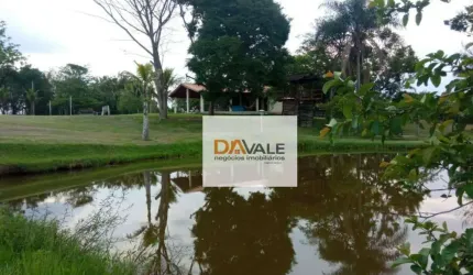 Linda Chácara com 2 lagos de peixe na Germana