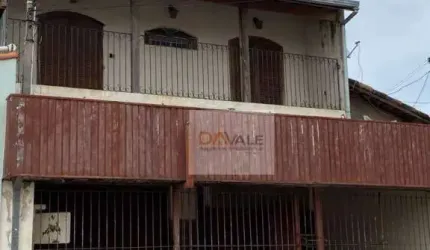 Excelente Sobrado com Ponto Comercial em Anexo