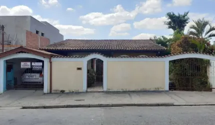 Casa com 3 dormitórios à venda, 300 m² por R$ 860.000,00 - Vila Barcelona - Sorocaba/SP