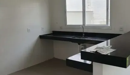 Casa em Condomínio Alto Paradiso Granja Marileusa, Uberlândia-MG: 3 quartos, 1 suíte, 2 salas, 3 banheiros, 2 vagas, Área de Lazer Completa