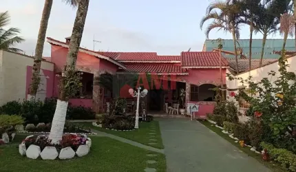 Casa à 40 metros da Praia de Itanhaém