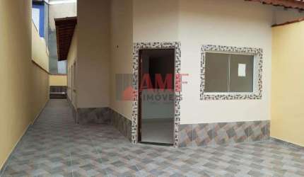 Casa com Piscina na Praia do Suarão em Itanhaém