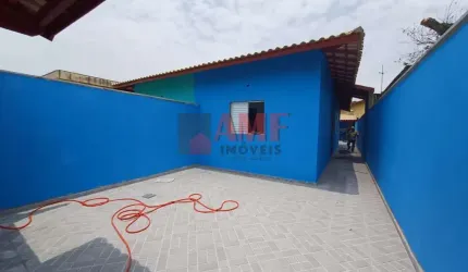 Casa com Piscina na Praia de Itanhaém