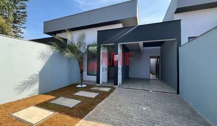 Casa com Piscina no Cibratel II