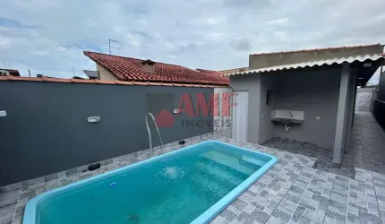 Casa nova com piscina no bairro Jardim Suarão - Itanhaém