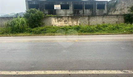 Galpão à venda ou para locação em Centro - SP