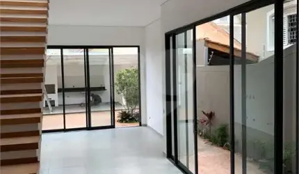 Casa com 3 quartos à venda em Loteamento Loanda - SP