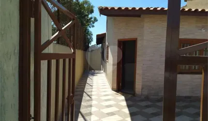 Casa térrea com 3 quartos à venda em Jardim Das Cerejeiras - SP