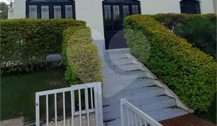 Casa com 5 quartos à venda ou para locação em Centro - SP