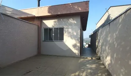 Casa de vila com 2 quartos à venda ou para locação em Jardim Do Lago - SP