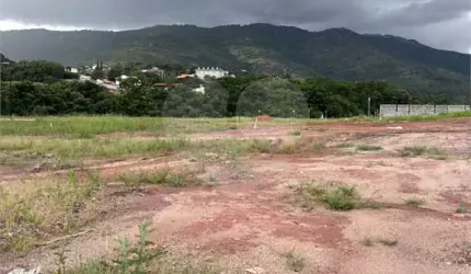Loteamento à venda em San Fernando Valley - SP