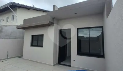 Casa térrea com 3 quartos à venda em Nova Cerejeira - SP
