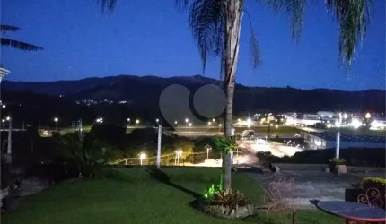 Sobrado com 4 quartos à venda em Jardim Estância Brasil - SP