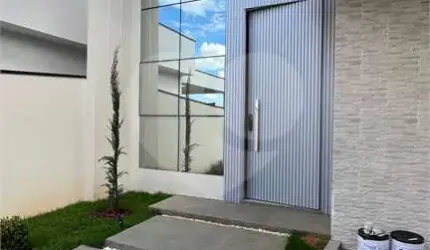 Casa térrea com 3 quartos à venda em Nova Gardênia - SP