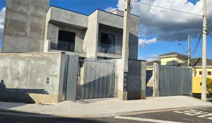 Sobrado com 2 quartos à venda em Jardim Jaraguá - SP