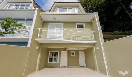 Sobrado em SANTA FELICIDADE com 191,26 m²