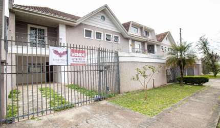 Sobrado com 3 quartos em Santa Felicidade de 140,64 m²